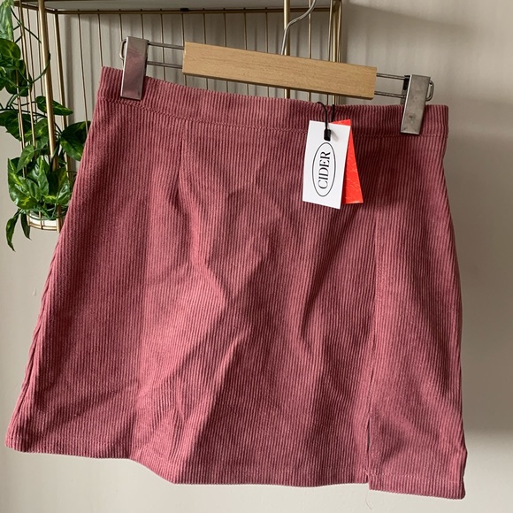 Pink Corduroy skirt never worn - Picture 2 of 2